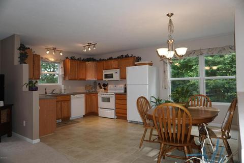 1340 Centennial Ct, Plainwell, MI 49080 photo 5