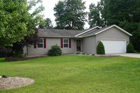 1340 Centennial Ct, Plainwell, MI 49080 photo 1