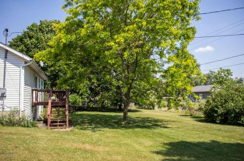235 Kent St, Sunfield, MI 48890 photo 9