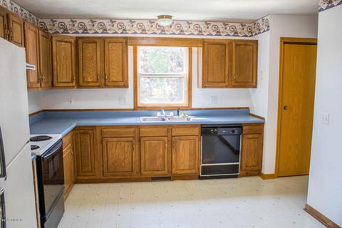 235 Kent St, Sunfield, MI 48890 photo 2