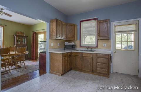 825 Harrison Ave, Belding, MI 48809 photo 7