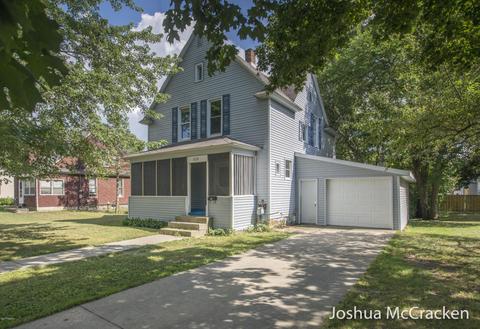 825 Harrison Ave, Belding, MI 48809 photo 1