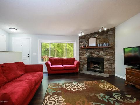 5251 Bartonville Rd, Belding, MI 48809 photo 4