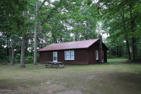 222 W Baseline Rd, White Cloud, MI 49349 photo 1