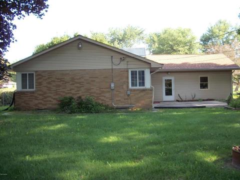 332 Maple, Coloma, MI 49038 photo 6