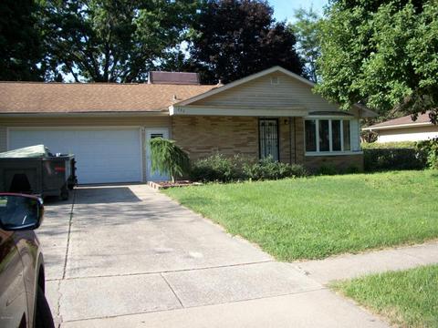 332 Maple, Coloma, MI 49038 photo 2
