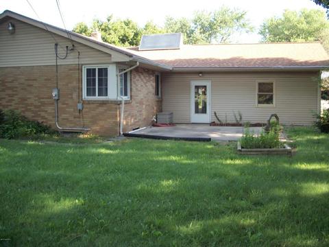 332 Maple, Coloma, MI 49038 photo 5