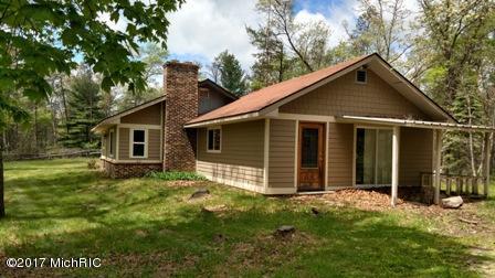 7438 W Wingleton, Baldwin, MI 49304 photo 2