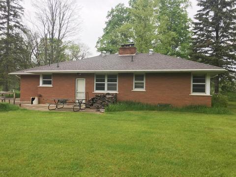 412 E Gilbert St, Leroy, MI 49655 photo 3