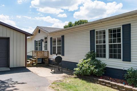 24923 E Point Dr, Mattawan, MI 49071 photo 1