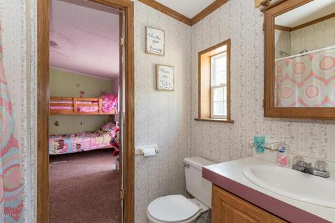 24923 E Point Dr, Mattawan, MI 49071 photo 12
