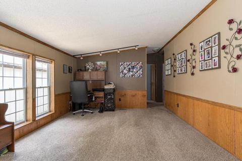 24923 E Point Dr, Mattawan, MI 49071 photo 6