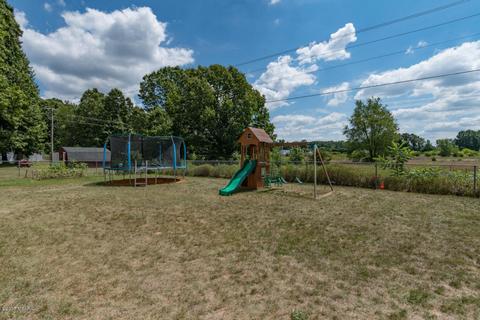 24923 E Point Dr, Mattawan, MI 49071 photo 16