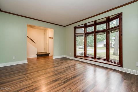 6146 Witherbee Dr SE, Ada, MI 49301 photo 13