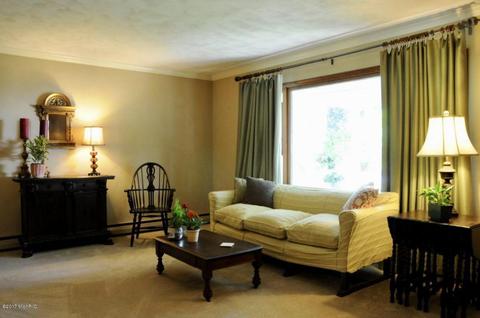 709 E North Dr, Marshall, MI 49068 photo 4