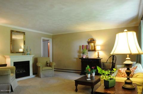 709 E North Dr, Marshall, MI 49068 photo 3