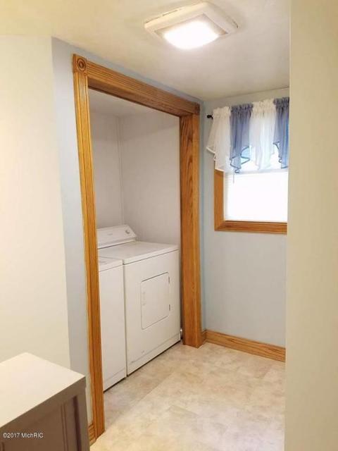 356 E Washington St, Pewamo, MI 48873 photo 7