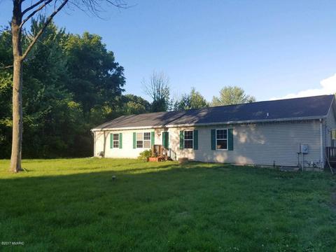 219 4th St, Plainwell, MI 49080 photo 1