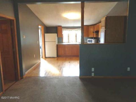 14612 Rangeline, Buchanan, MI 49107 photo 4