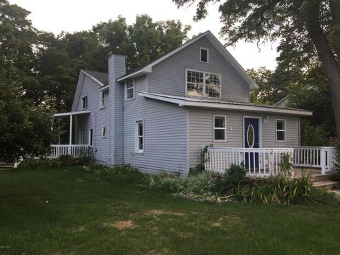 411 E Spring St, Whitehall, MI 49461 photo 1
