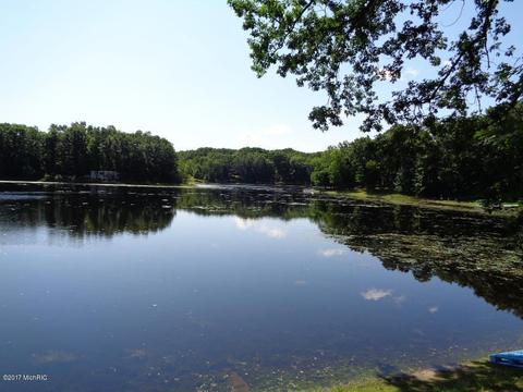 1302 Blacksmith Ln, White Cloud, MI 49349 photo 12