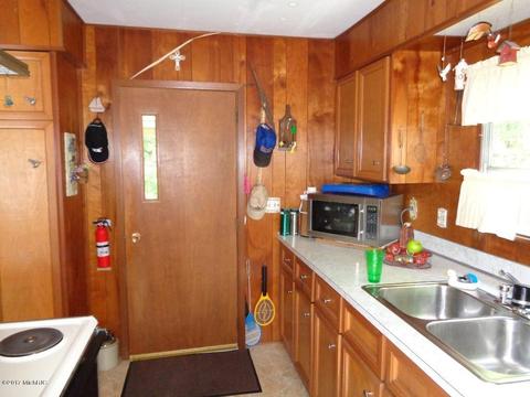 1302 Blacksmith Ln, White Cloud, MI 49349 photo 8