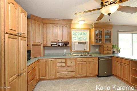 765 Schultz NW, Sparta, MI 49345 photo 9