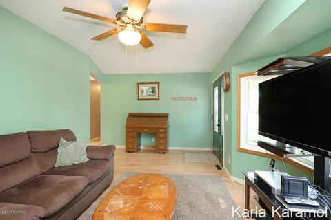 765 Schultz NW, Sparta, MI 49345 photo 6