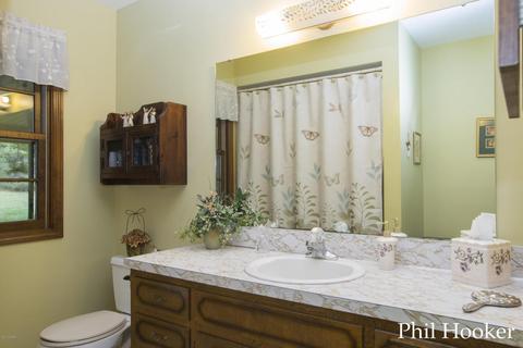 10821 Bennett St SE, Lowell, MI 49331 photo 9