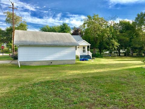 121 E Walnut St, Carson City, MI 48811 photo 33