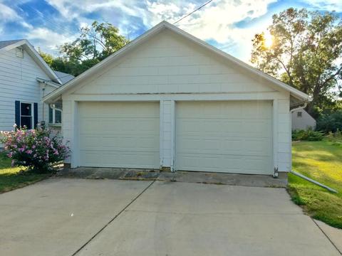 121 E Walnut St, Carson City, MI 48811 photo 11