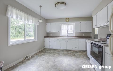 847 Harrison St, Belding, MI 48809 photo 5