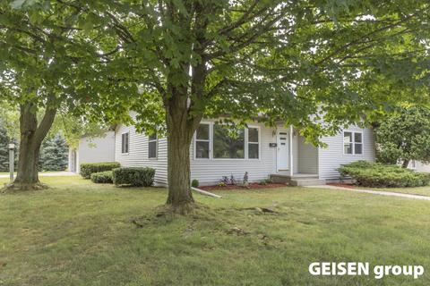 847 Harrison St, Belding, MI 48809 photo 17