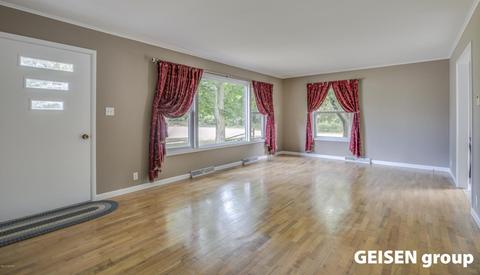 847 Harrison St, Belding, MI 48809 photo 4