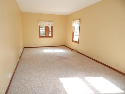 60 E Mark St, Sparta, MI 49345 photo 9