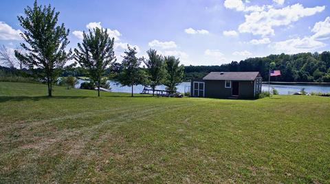 3095 Shamrock Ct, Gladwin, MI 48624 photo 8
