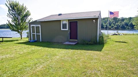 3095 Shamrock Ct, Gladwin, MI 48624 photo 2