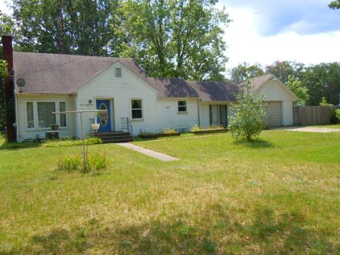 345 Lake St, Baldwin, MI 49304 photo 2