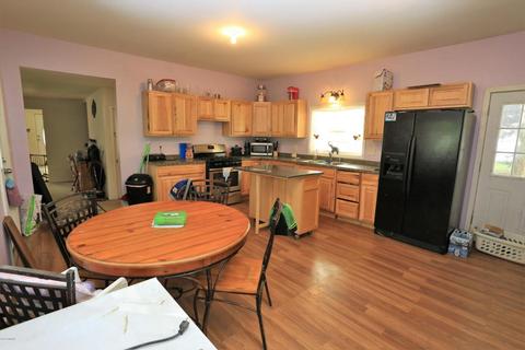 325 W Fourth St, Constantine, MI 49042 photo 3