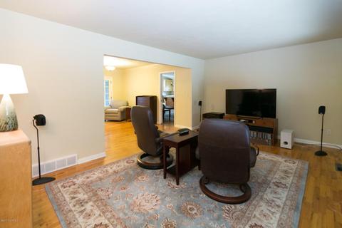 724 Wright Ln, Marshall, MI 49068 photo 4