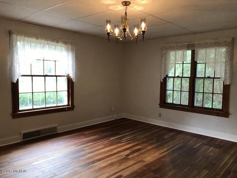 322 E Spruce, Marshall, MI 49068 photo 26