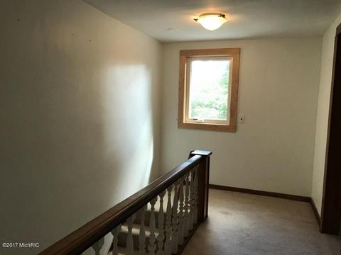322 E Spruce, Marshall, MI 49068 photo 25