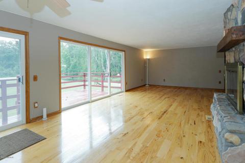 8693 D Dr S, Ceresco, MI 49033 photo 4