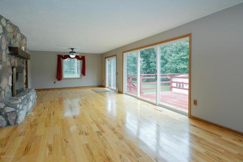 8693 D Dr S, Ceresco, MI 49033 photo 3