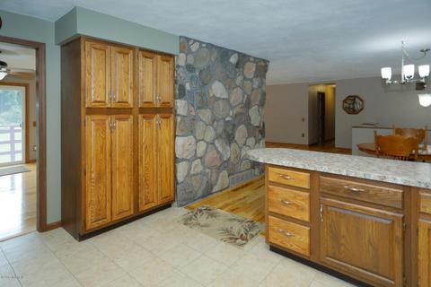 8693 D Dr S, Ceresco, MI 49033 photo 11