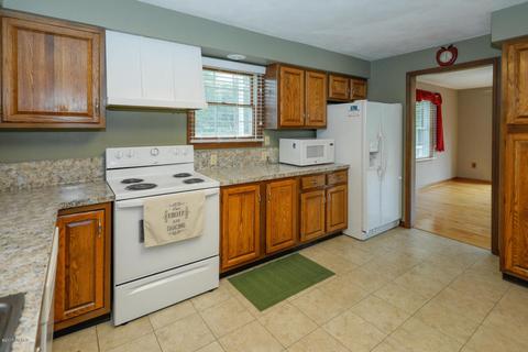 8693 D Dr S, Ceresco, MI 49033 photo 10