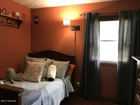 1042 Rose St, Marshall, MI 49068 photo 17