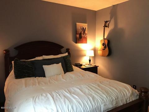 1042 Rose St, Marshall, MI 49068 photo 14