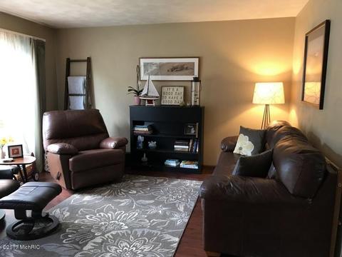 1042 Rose St, Marshall, MI 49068 photo 3