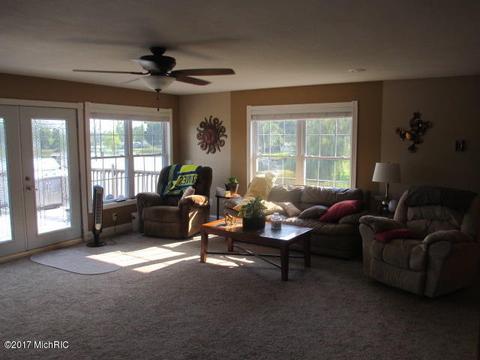 5563 Paradise Dr, Reading, MI 49274 photo 7